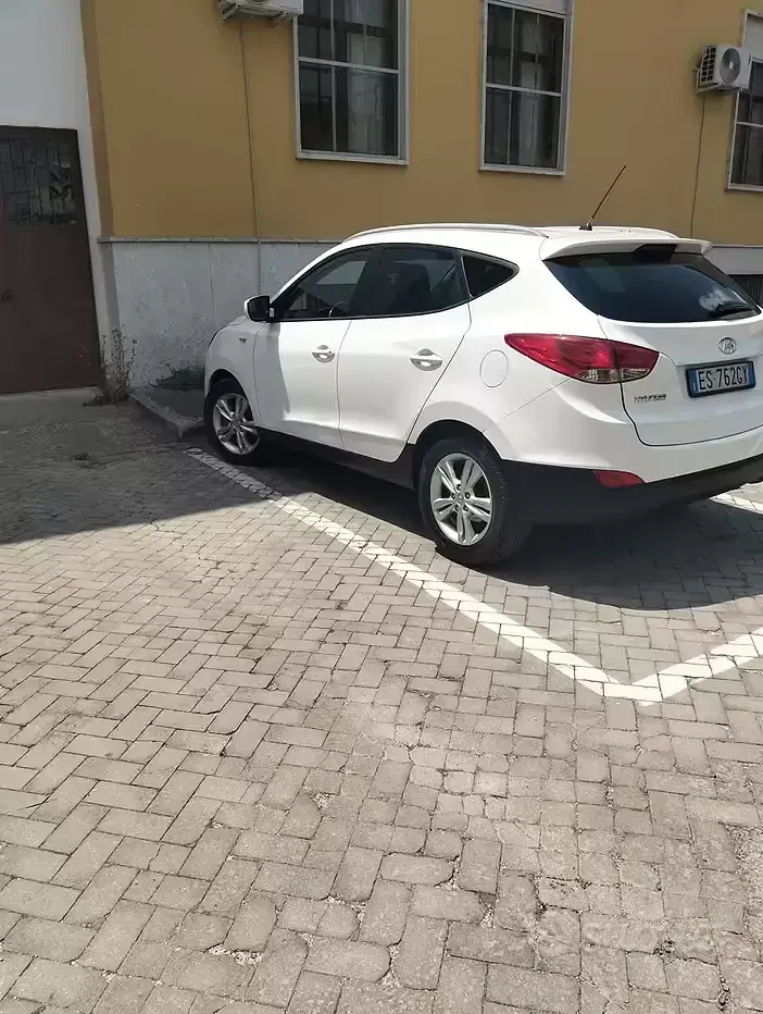 Usata Hyundai ix35 Style 116 CV (85 kW) 2012 Bianco SUV