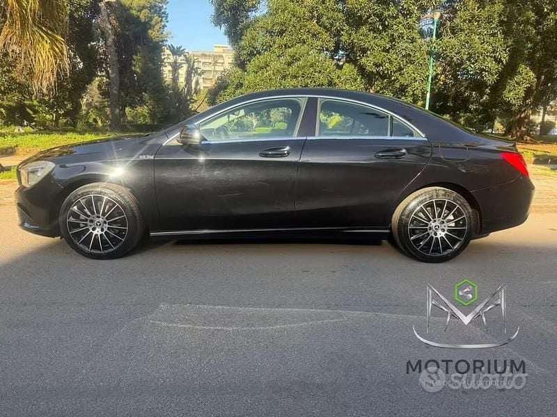 Usata Mercedes CLA180 Business 109 CV (80 kW) 2016 Nero Berlina