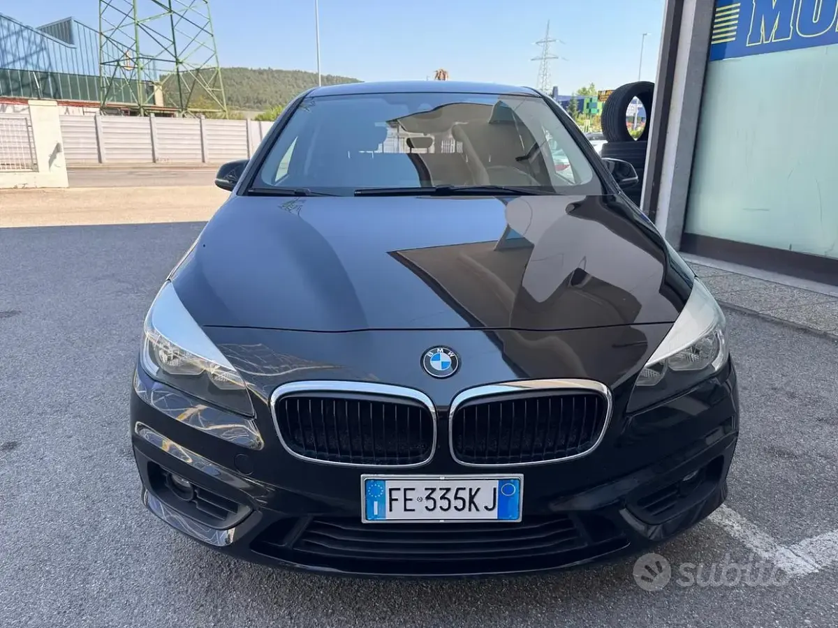 Usata BMW 218 150 CV (110 kW) 2016 Nero Station wagon