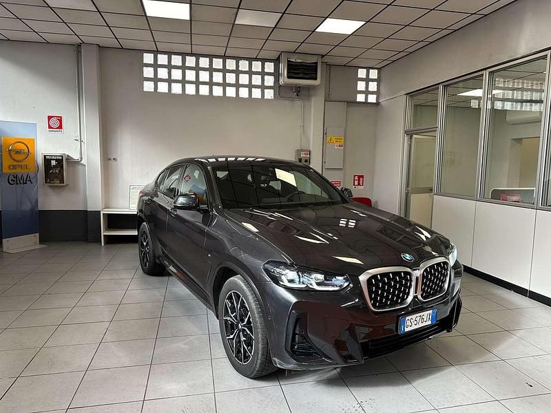 Usata BMW X4 M Sport 184 CV (135 kW) 2023 Grigio SUV