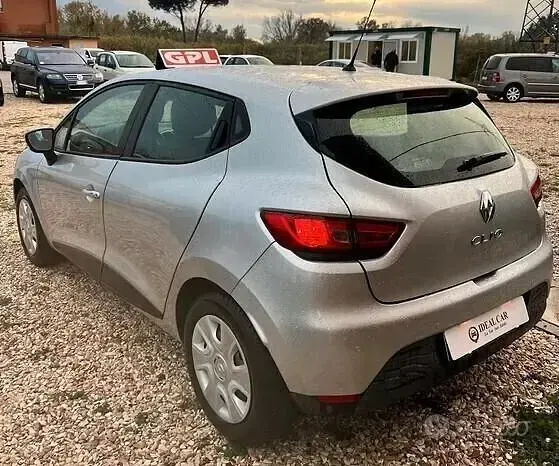 Usata Renault Clio IV 75 CV (55 kW) 2015 Grigio Berlina