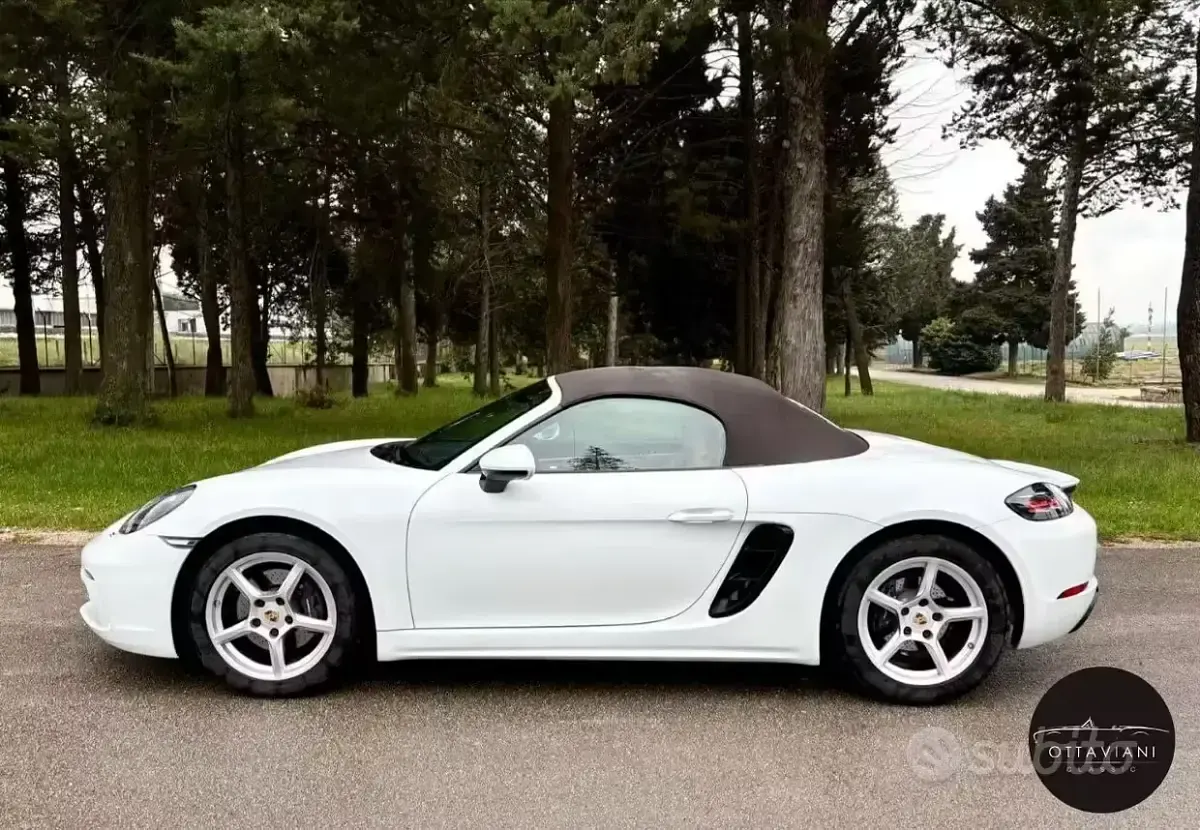 Usata Porsche 718 Boxster 300 CV (220 kW) 2022 Bianco Cabrio