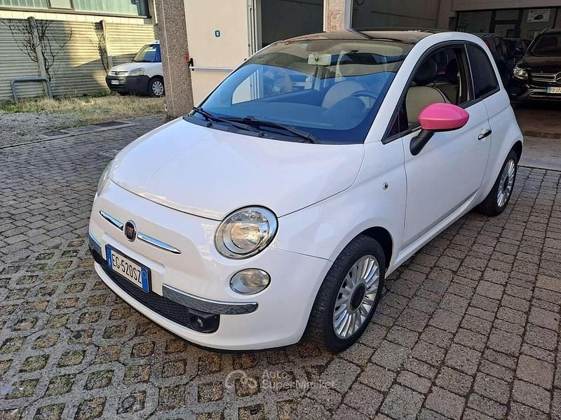 Usata Fiat 500 Lounge 69 CV (50 kW) 2011 Bianco Utilitaria