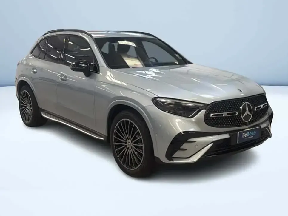 Usata Mercedes GLC220 AMG Line Premium 197 CV (144 kW) 2024 Argento SUV