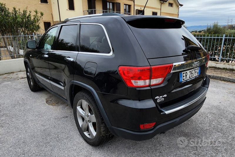 Usata Jeep Grand Cherokee Overland 241 CV (177 kW) 2013 Nero SUV