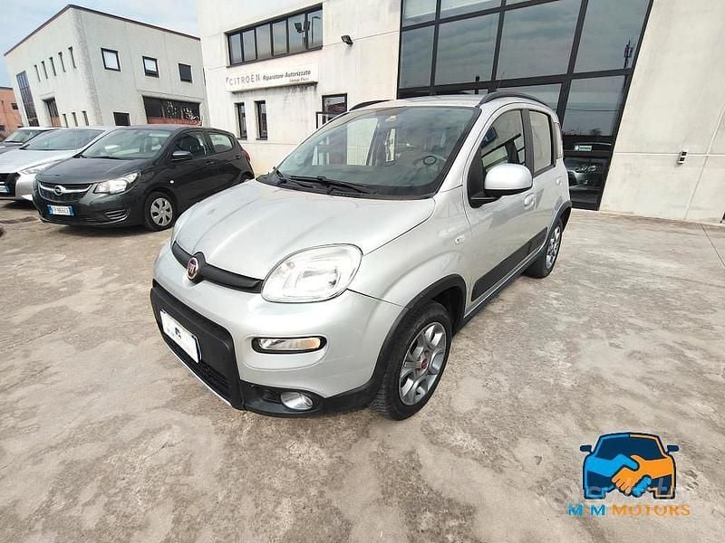 Usata Fiat Panda 4x4 75 CV (55 kW) 2013 Grigio Utilitaria