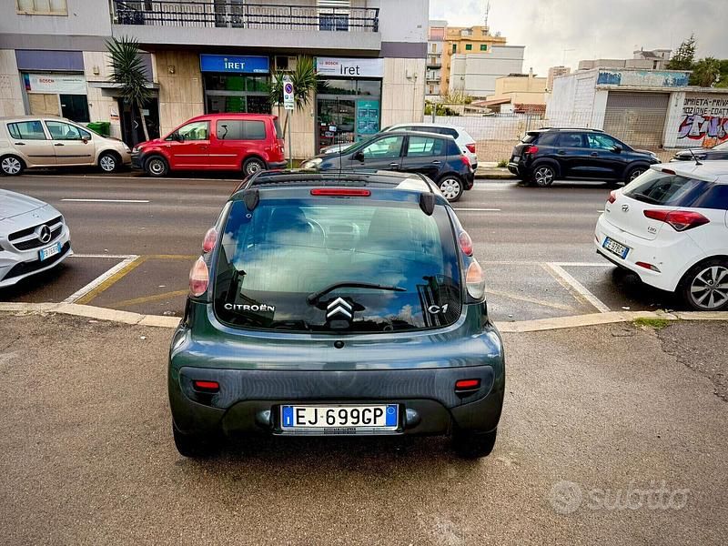 Occasion Citroën C1 Attraction 68 ch (50 kW) 2011 Gris Citadine