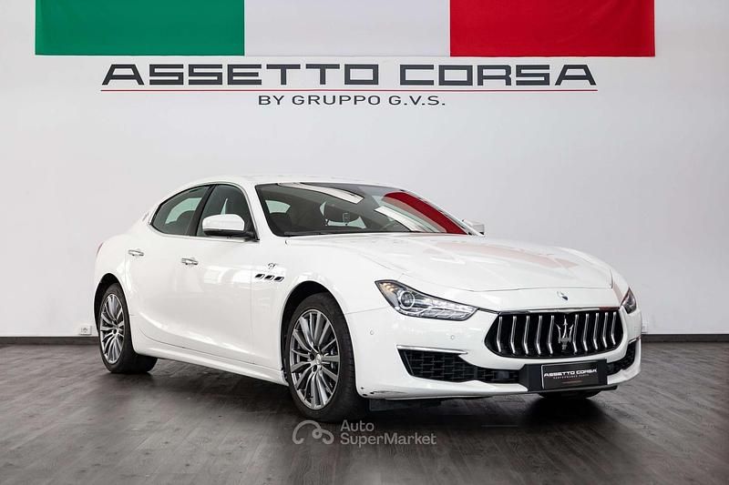 Usata Maserati Ghibli 330 CV (242 kW) 2022 Bianco Berlina