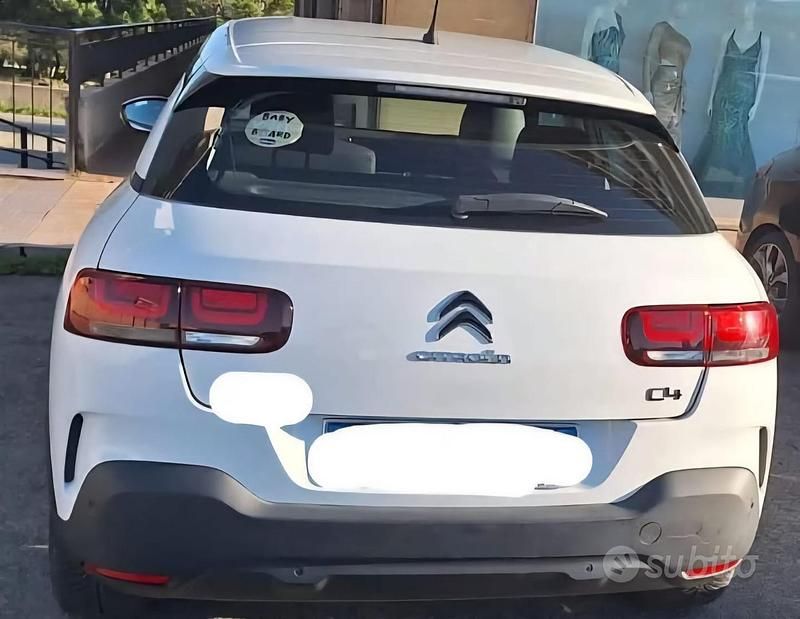 Usata 2019 Citroën C4 Cactus Due volumi | 9999 € (Buon prezzo) - Immagine 1/4