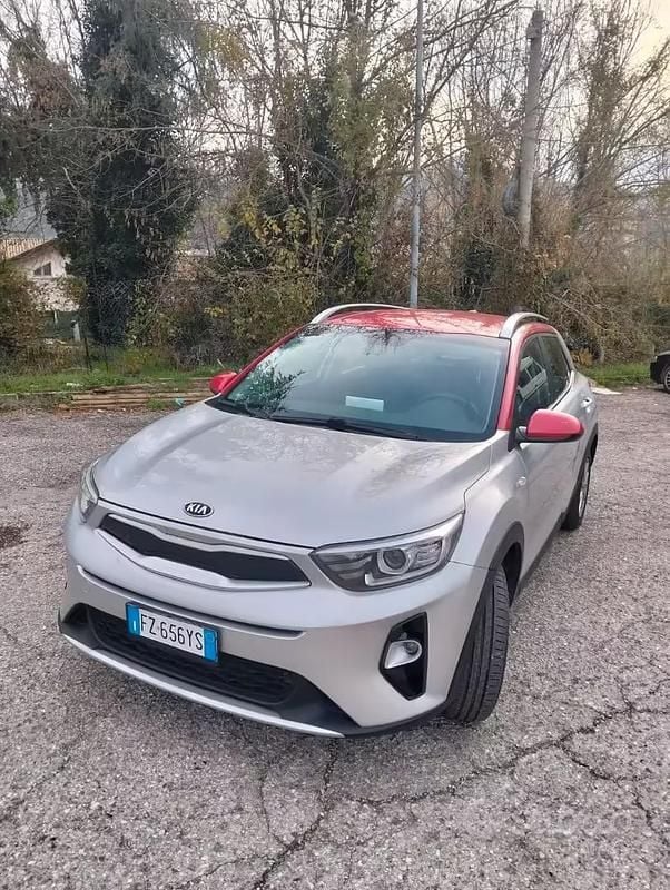 Usata Kia Stonic Style 100 CV (73 kW) 2020 Grigio SUV