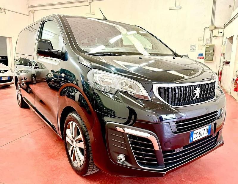 Usata Peugeot Traveller 179 CV (131 kW) 2020 Nero Monovolume