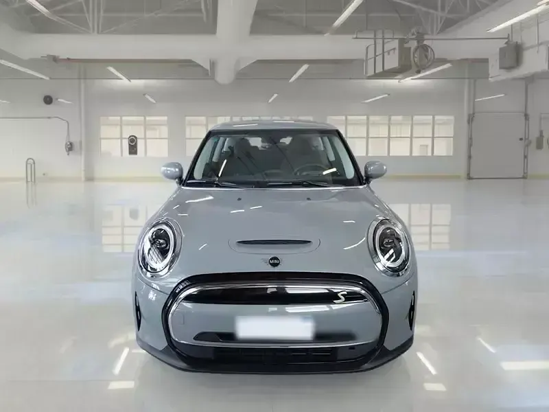 Usata Mini Cooper SE Classic 74 kW (101 CV) 2022 Utilitaria