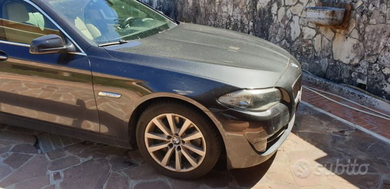 Begagnad BMW 525 Efficient Dynamics 218 HK (160 kW) 2011 Grå Kombi
