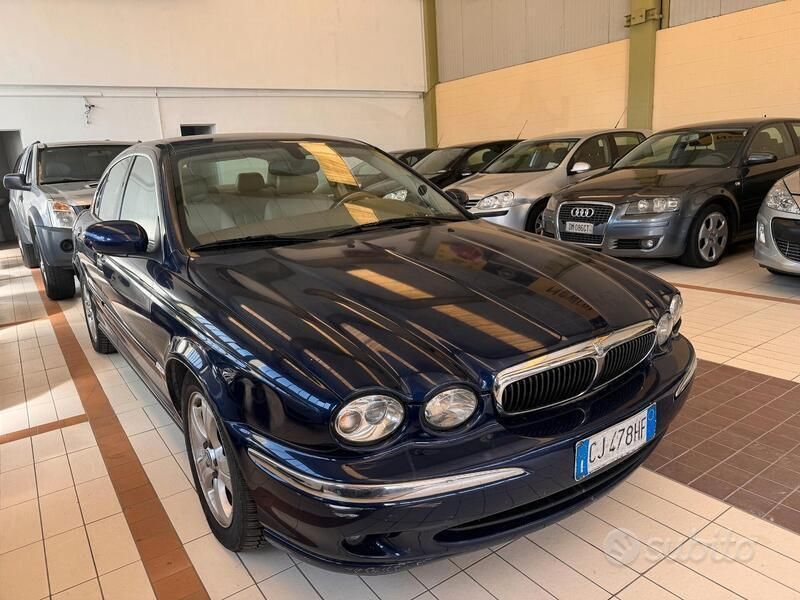 Usata Jaguar X-type Executive 230 CV (169 kW) 2003 Blu Berlina