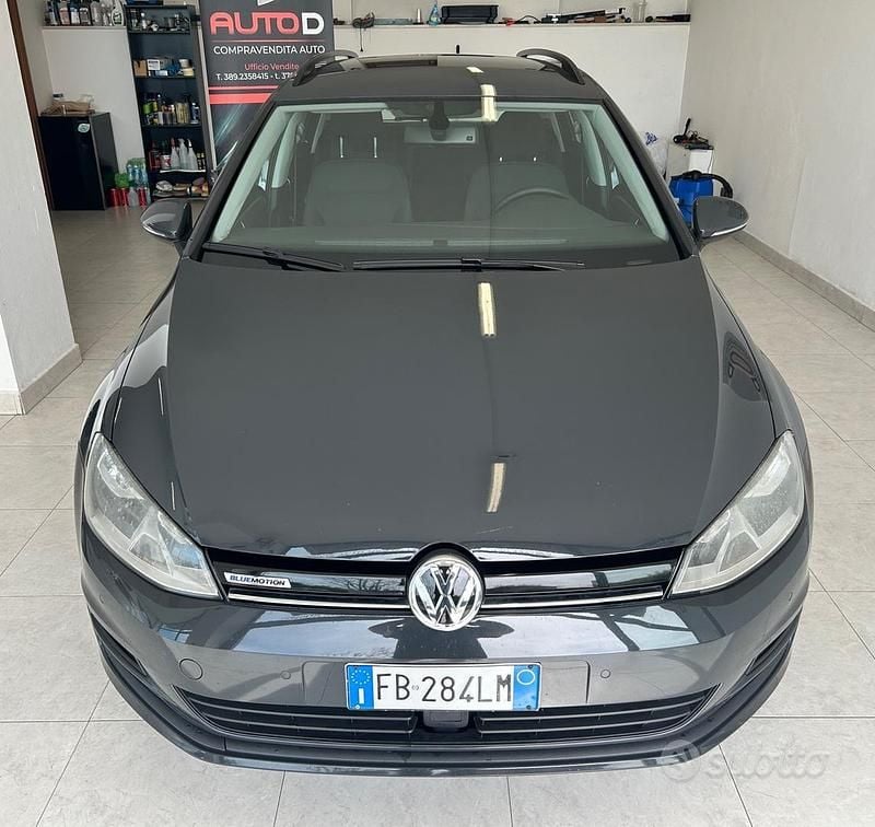 Usata VW Golf VII 110 CV (80 kW) 2015 Nero Station wagon