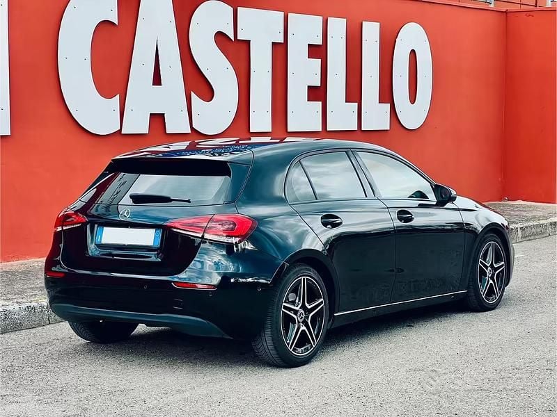 Usata Mercedes A180 Executive 116 CV (85 kW) 2019 Nero Berlina