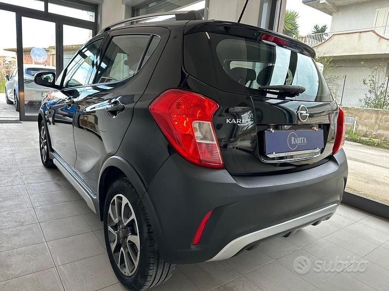 Usata Opel Karl Rocks 73 CV (53 kW) 2019 Nero Utilitaria