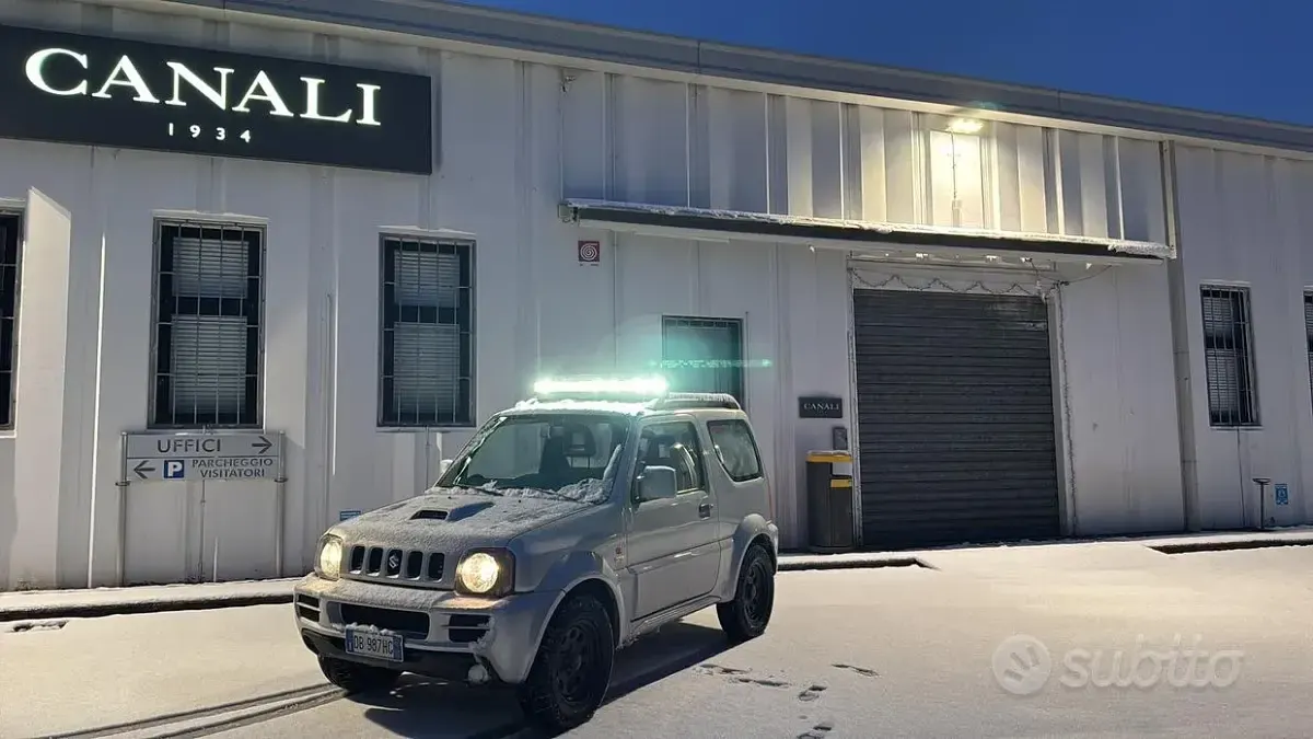 Usata Suzuki Jimny 86 CV (63 kW) 2006 Grigio SUV