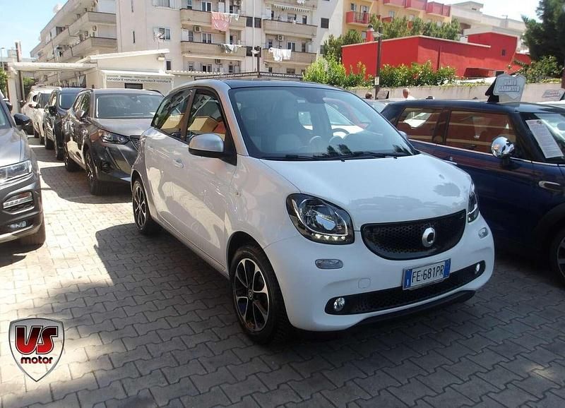 Bianco Usata 2016 Smart ForFour Prime Due volumi | 7999 € (Ottimo prezzo) - Immagine 1/4