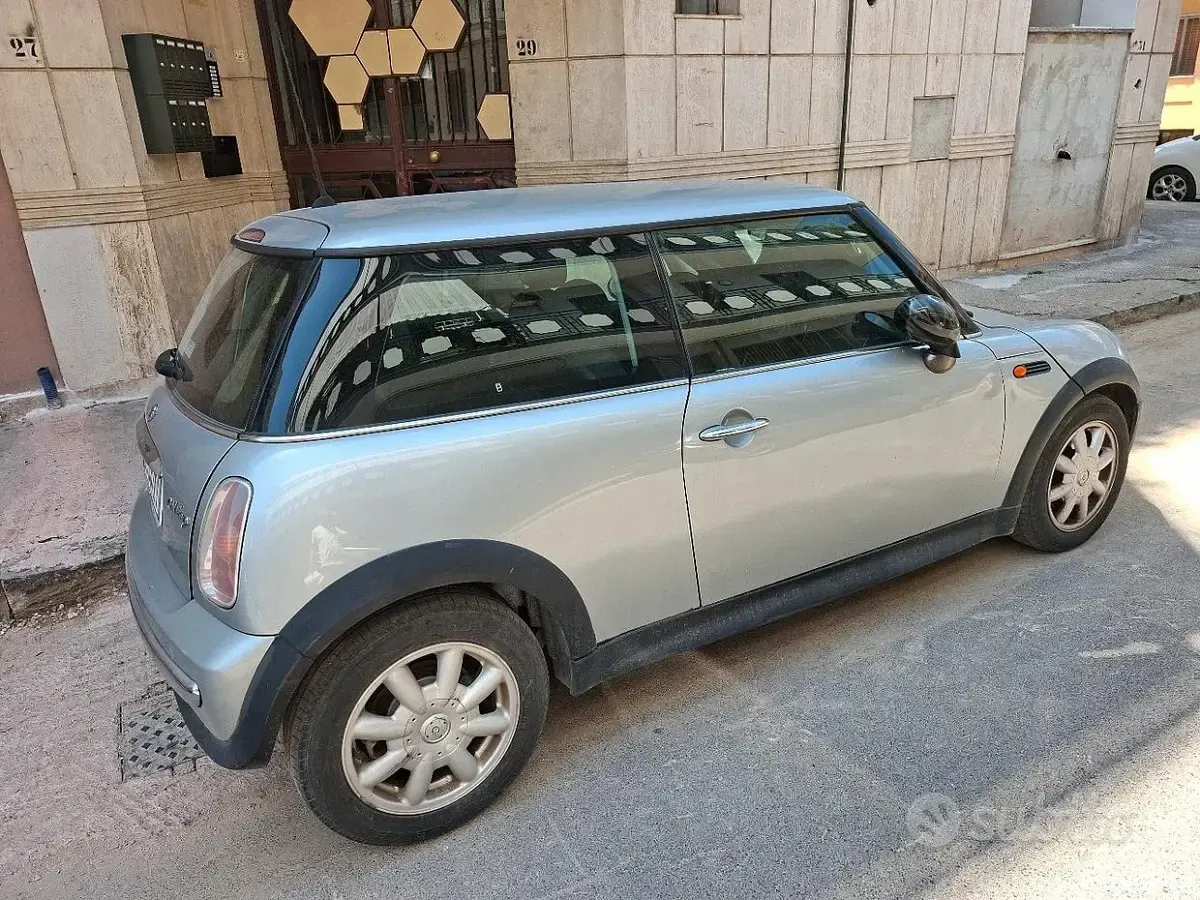 Usata Mini One D 75 CV (55 kW) 2004 Grigio Utilitaria