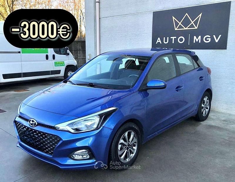 Usata Hyundai i20 75 CV (55 kW) 2020 Blu/azzurro Utilitaria