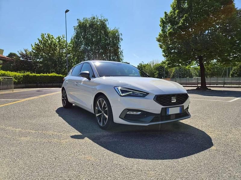 Usata Seat Leon FR 150 CV (110 kW) 2021 Bianco Berlina