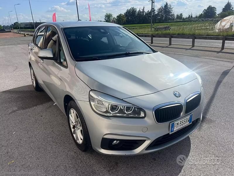 Usata BMW 218 Active Tourer Advantage 136 CV (100 kW) 2018 Argento Monovolume