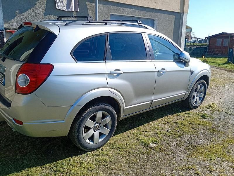 Usata Chevrolet Captiva 2007 Grigio SUV