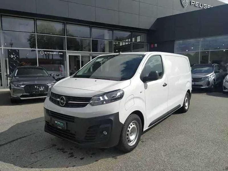 Usata Opel Vivaro-e Combi 100 kW (136 CV) 2024 Kaolin white Monovolume
