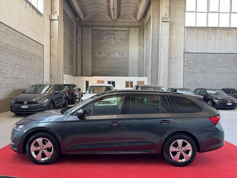 Usata Skoda Octavia Style 116 CV (85 kW) 2021 Grigio Station wagon
