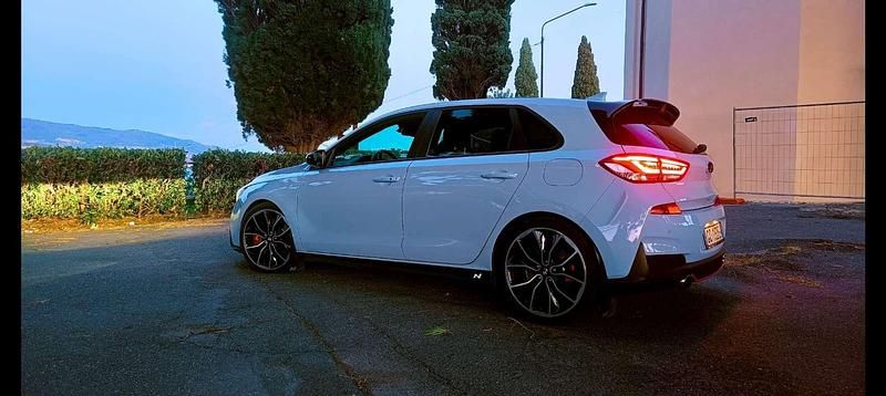 Begagnad Hyundai i30 N Performance 275 HK (202 kW) 2020 Blå Sedan
