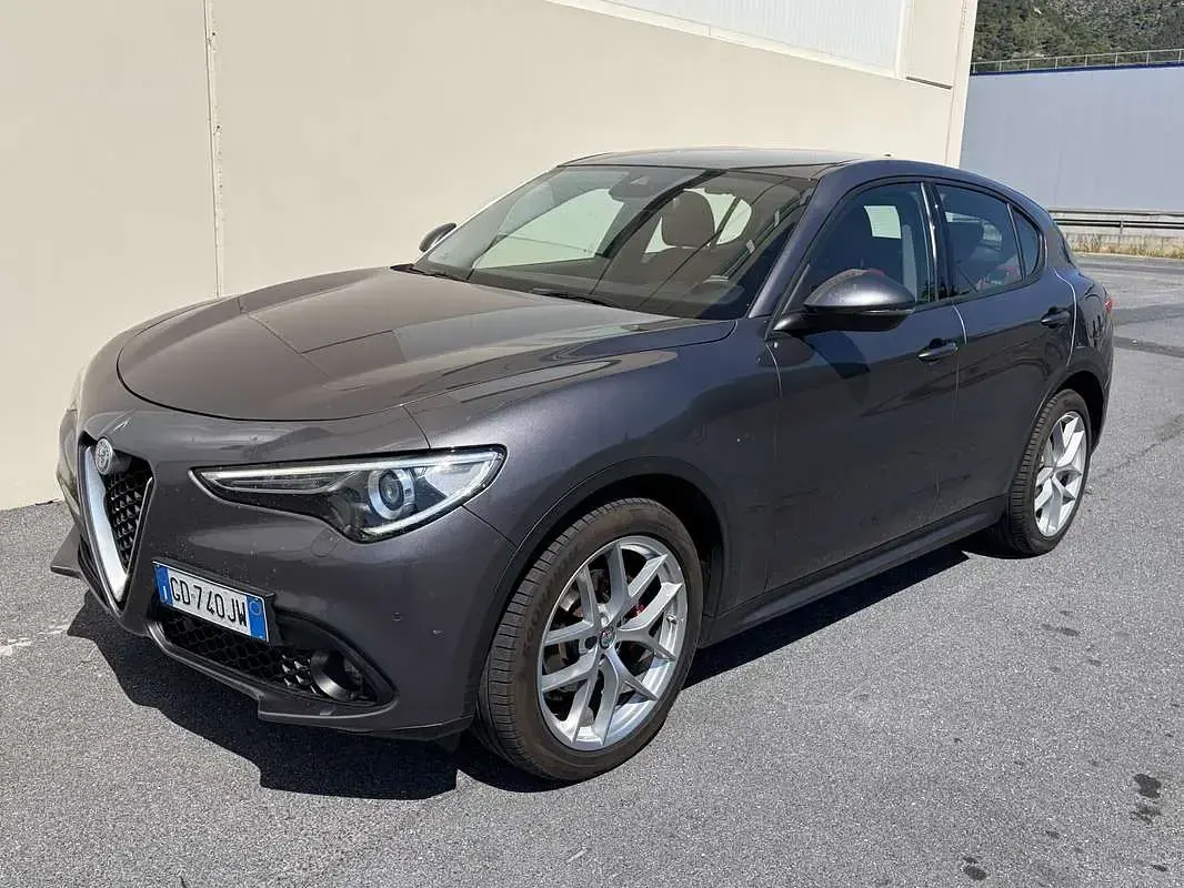 Usata Alfa Romeo Stelvio Executive 190 CV (139 kW) 2020 Grigio SUV