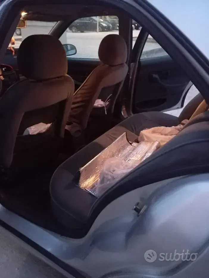 Usata Peugeot 406 109 CV (80 kW) 2000 Grigio Berlina