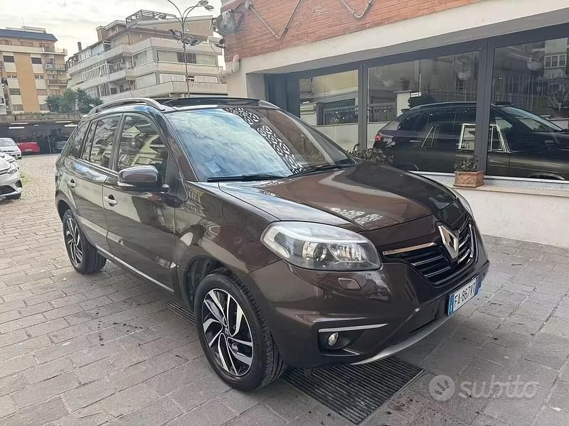Usata Renault Koleos Luxe 175 CV (128 kW) 2015 Marrone SUV