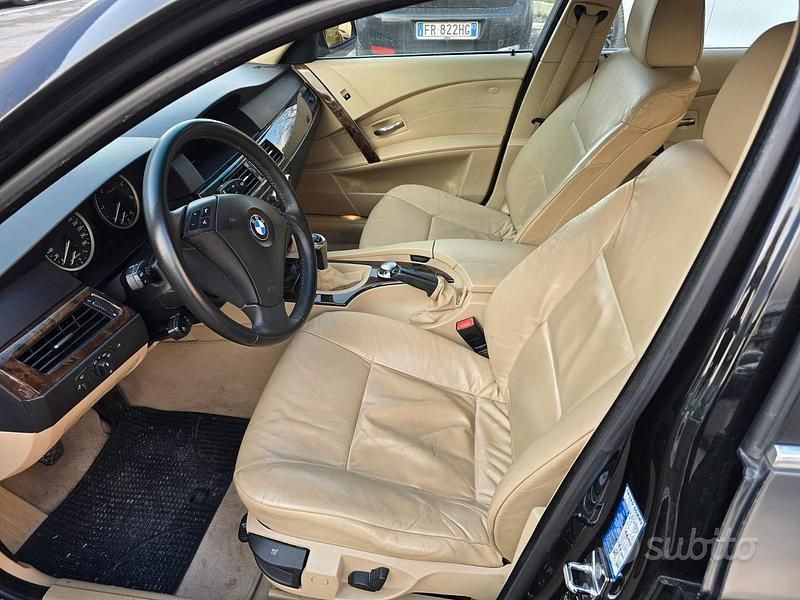 Usata BMW 525 177 CV (130 kW) 2005 Nero Berlina