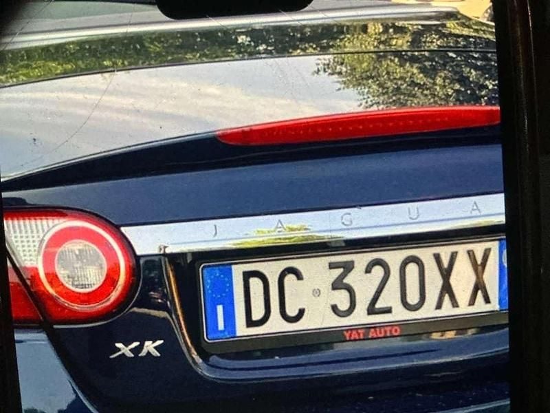 Usata Jaguar XK 298 CV (219 kW) 2006 Blu/azzurro Cabrio