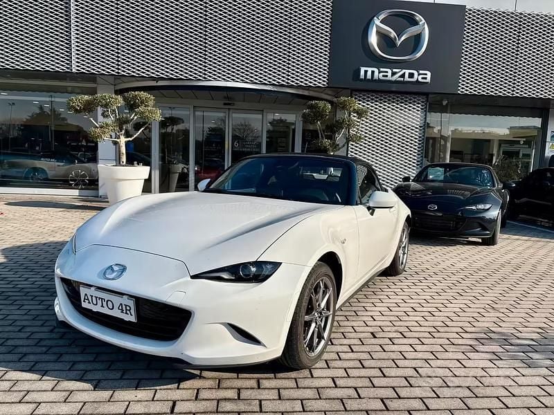 Usata Mazda MX5 Exclusive-Line 132 CV (97 kW) 2025 Bianco Cabrio