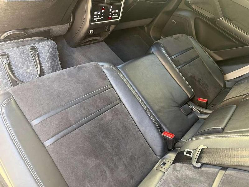 Usata Porsche Cayenne Coupe 460 CV (338 kW) 2022 Grigio Coupé