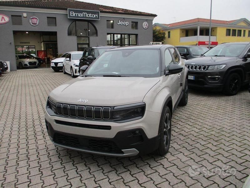 Nuova Jeep Avenger Summit 101 CV (74 kW) 2025 Beige SUV