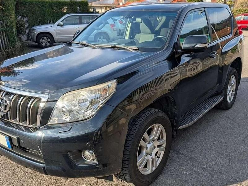 Usata Toyota Land Cruiser Executive 173 CV (127 kW) 2010 Blu/azzurro SUV