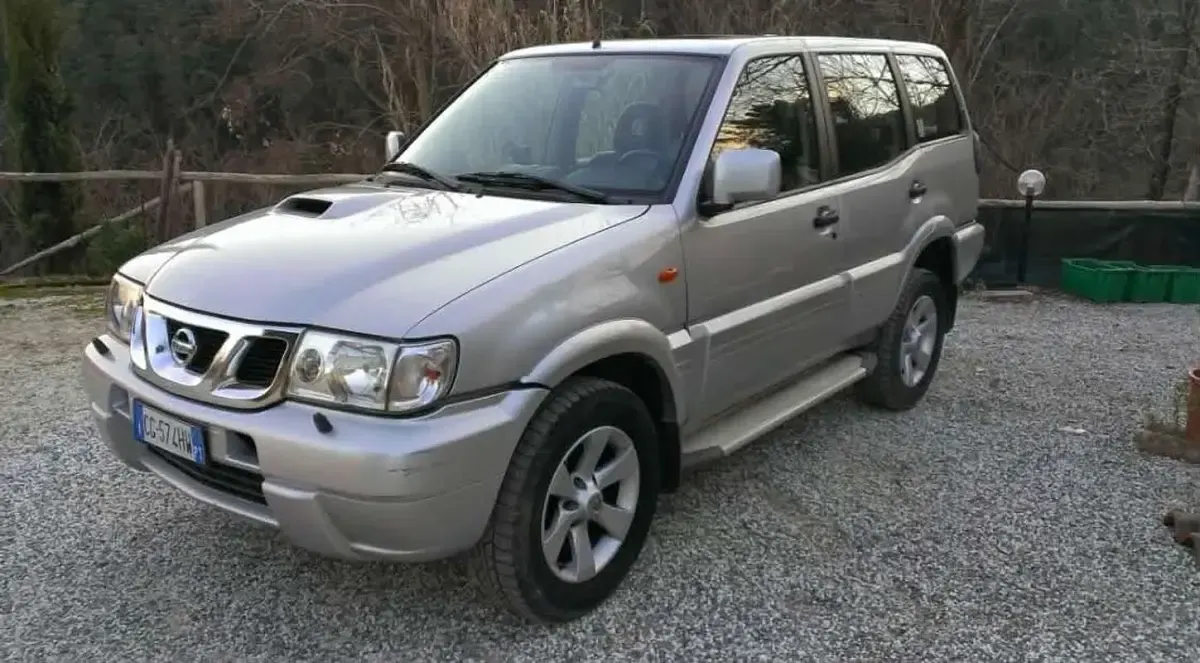 Usata Nissan Terrano 154 CV (113 kW) 2003 Argento SUV