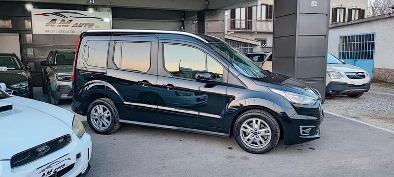 Usata Ford Tourneo Connect Titanium 120 CV (88 kW) 2019 Nero Monovolume