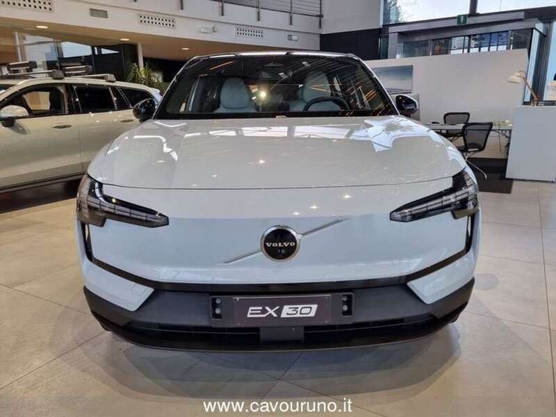Usata Volvo EX30 Ultra 314 kW (428 CV) 2024 Azzurro SUV