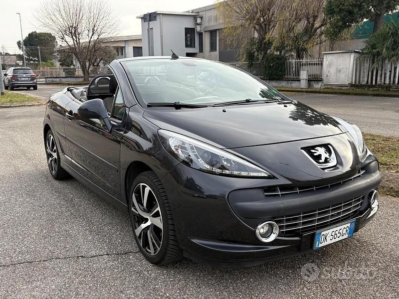 Usata Peugeot 207 CC 120 CV (88 kW) 2007 Nero Cabrio
