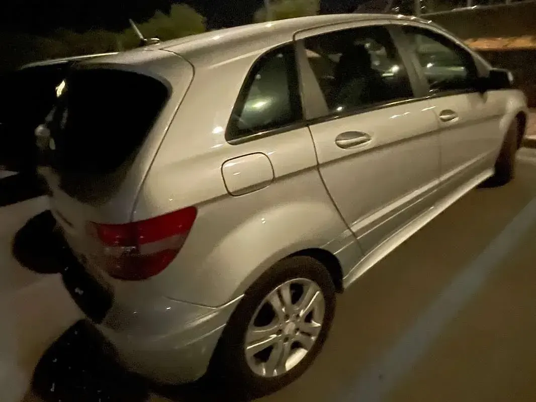 Usata Mercedes B180 Executive 116 CV (85 kW) 2011 Argento Utilitaria