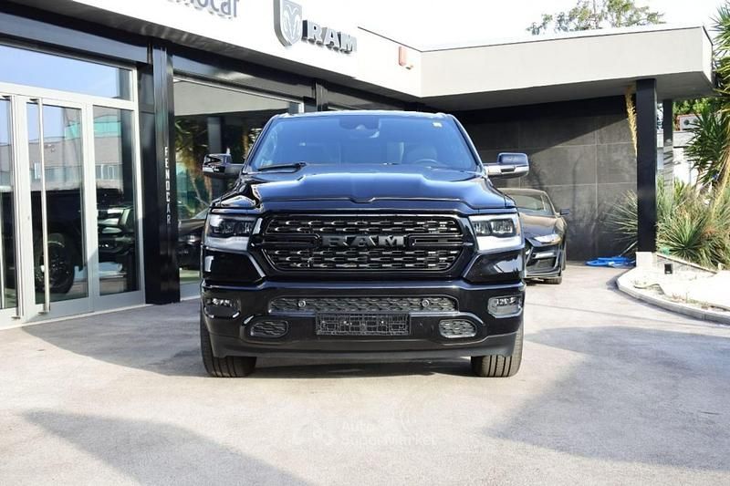 Usata RAM 1500 401 CV (294 kW) 2022 Nero metallizzato Pick-up