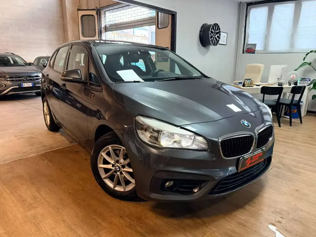 Usata BMW 218 Active Tourer Advantage 150 CV (110 kW) 2016 Grigio Monovolume