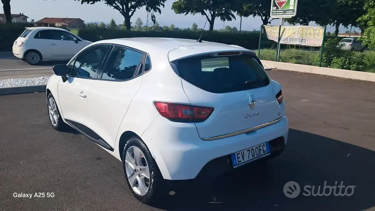 Usata Renault Clio IV 75 CV (55 kW) 2013 Bianco Berlina