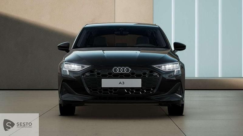 Nuova Audi A3 Sportback e-tron Ambiente 150 CV (110 kW) 2025 Nero Utilitaria