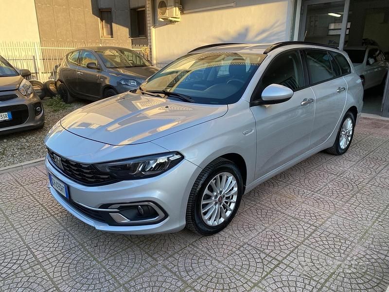 Usata Fiat Tipo Business 130 CV (95 kW) 2021 Grigio Station wagon